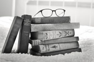 stack of books, vintage books, book, books, old, education, antique, stack, old books, retro, wisdom, learning, reading, literature, knowledge, black and white, gray book, gray books, gray education, gray learning, gray reading, gray vintage, gray retro, gray knowledge, gray old, books, education, education, education, education, education, wisdom, learning, learning, knowledge
